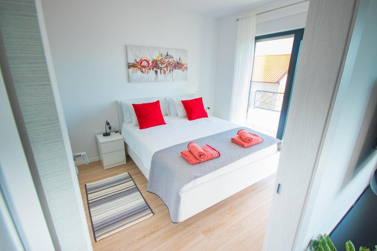 Apartmani Le-Lu Kaštela エクステリア 写真