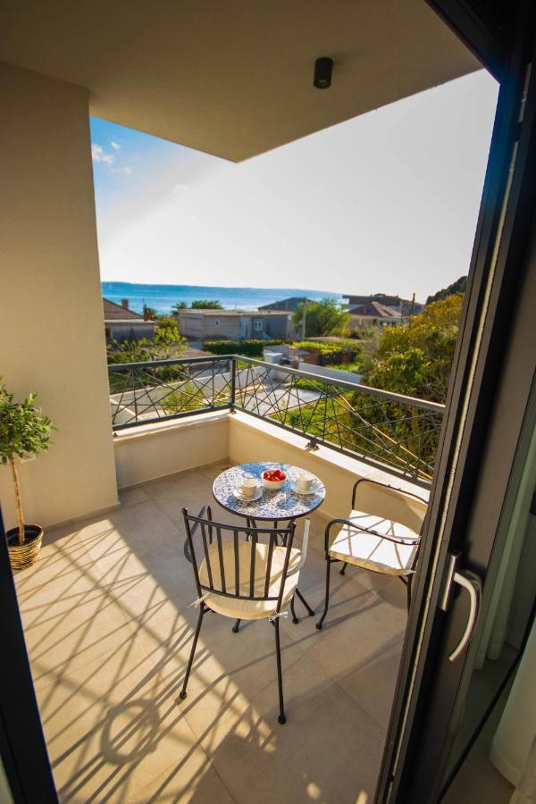 Apartmani Le-Lu Kaštela エクステリア 写真