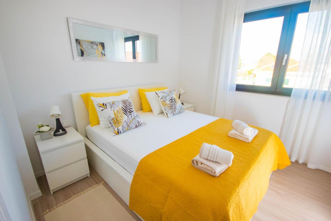 Apartmani Le-Lu Kaštela エクステリア 写真
