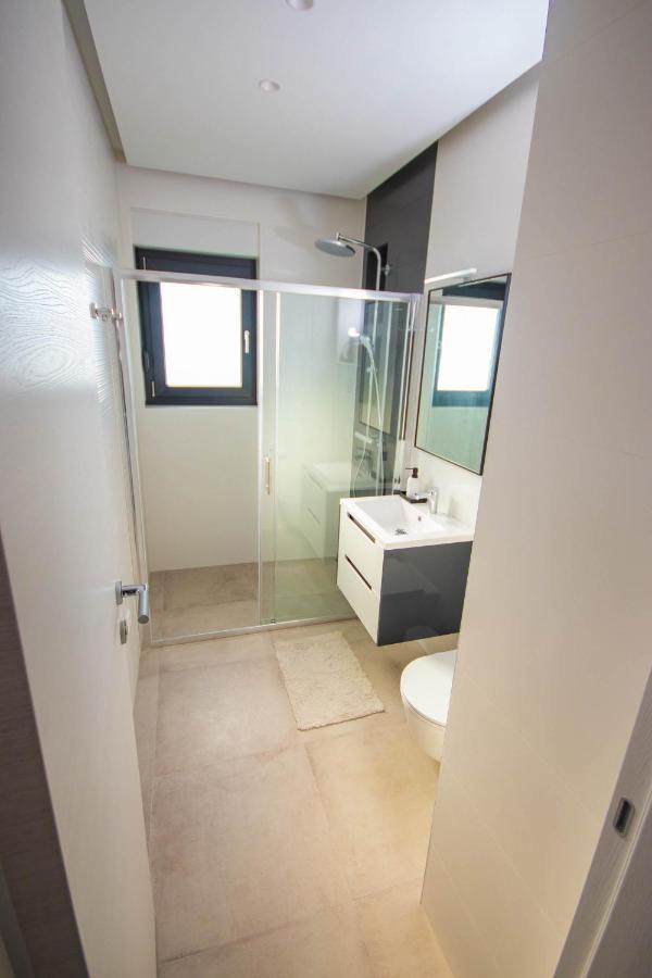 Apartmani Le-Lu Kaštela エクステリア 写真