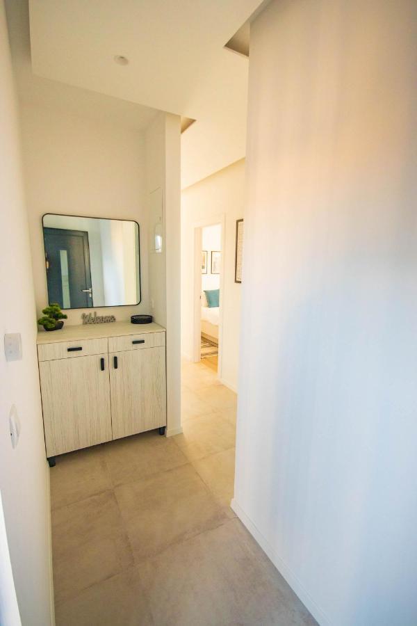 Apartmani Le-Lu Kaštela エクステリア 写真