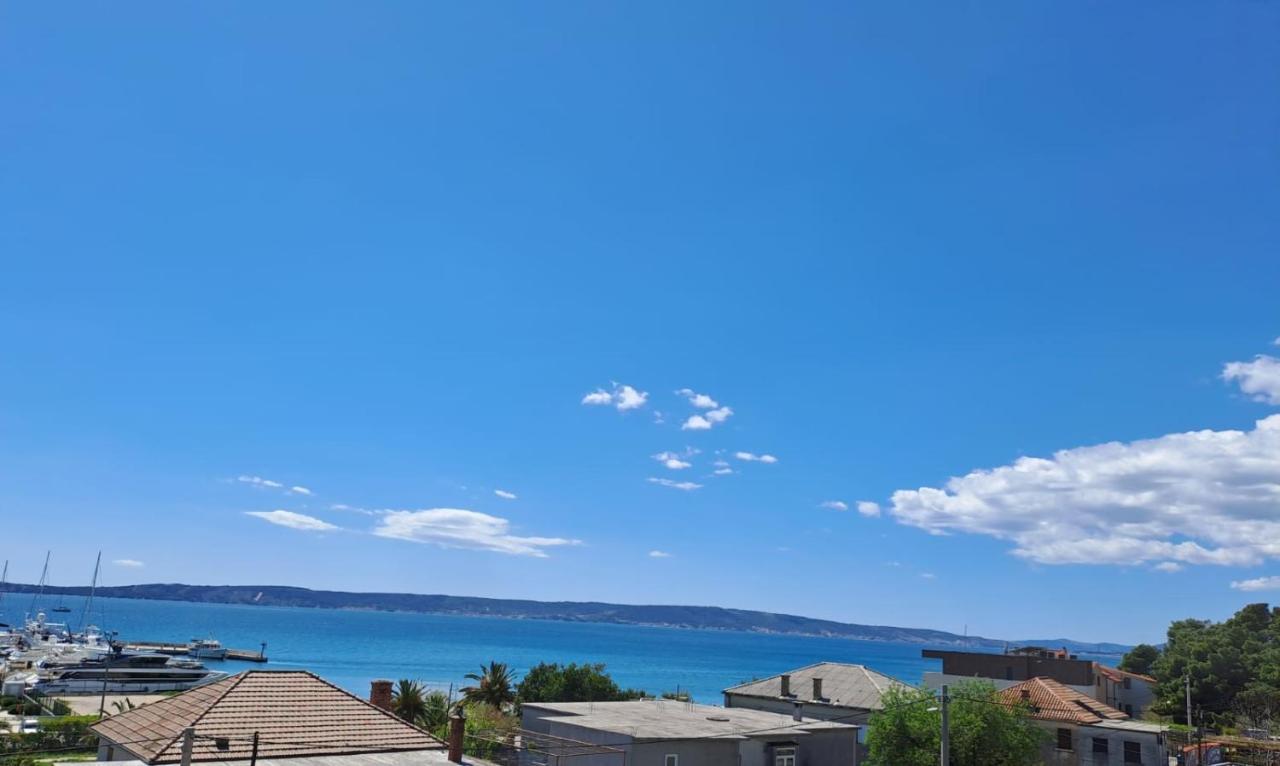 Apartmani Le-Lu Kaštela エクステリア 写真